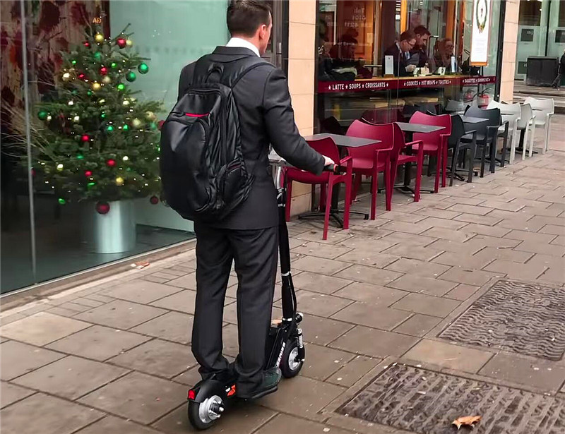 Todo lo anterior refleja la apariencia exterior de Airwheel Z5 scooter eléctrico y demuestra que vale la pena tenerlo.